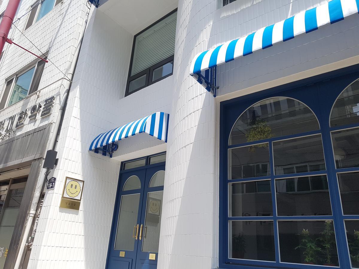 Hostel Single Single Busan Exterior foto